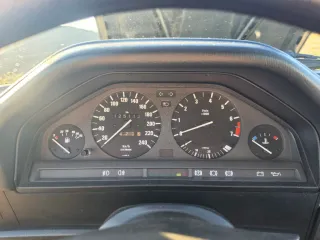 BMW E30 320i 1990 - Manual