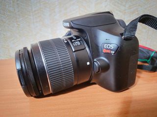 Canon EOS 1300D + Objetivo 18-55mm
