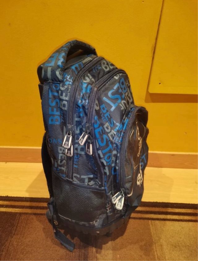 Mochila con ruedas nueva!!