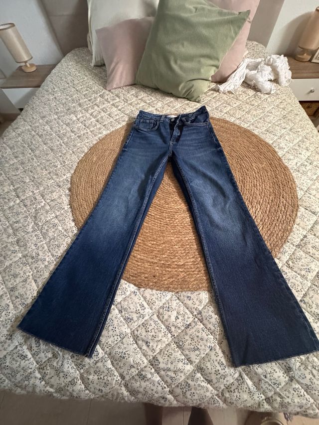 Vaqueros Zara acampanados