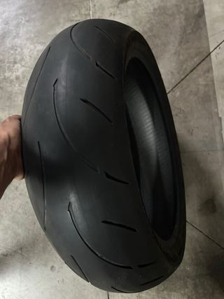 Neumático moto usado