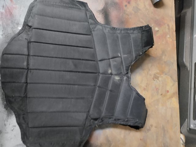 Chaleco hípica negro