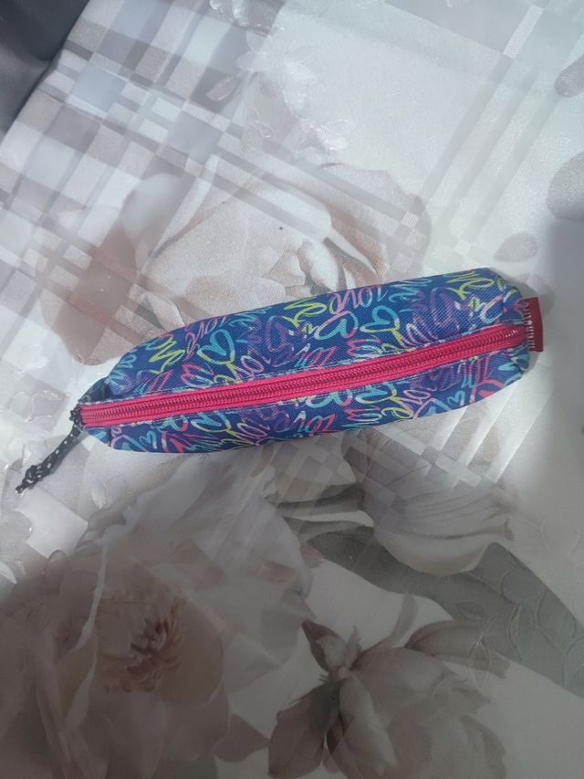 Astuccio portapenne colorato