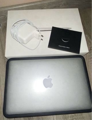 MacBook Air 11.6" A1465 Plata
