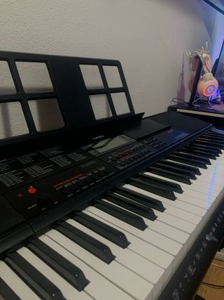 Casio CTK700 - Teclado, Soporte y pedal 
