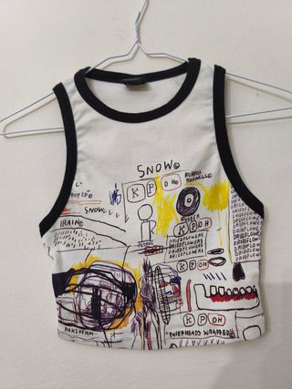 Top Bershka blanco c/estampado. Cómo nuevo 