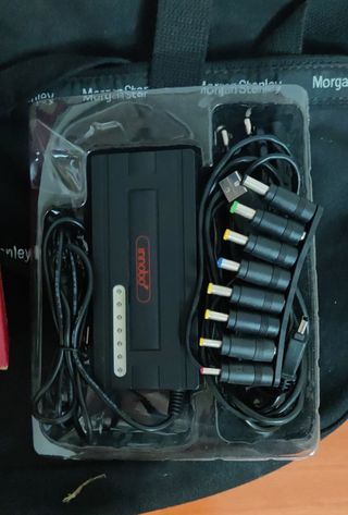 Cargador universal para portátiles -  Innobo