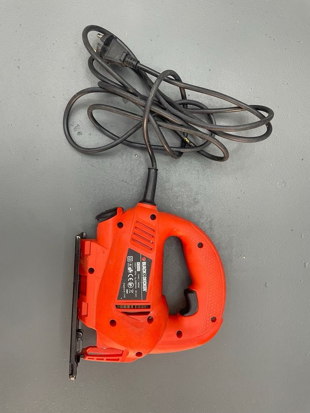Sierra calar Black+Decker