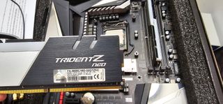 Gigabyte Z390 + i9 9900K + 32GB RAM