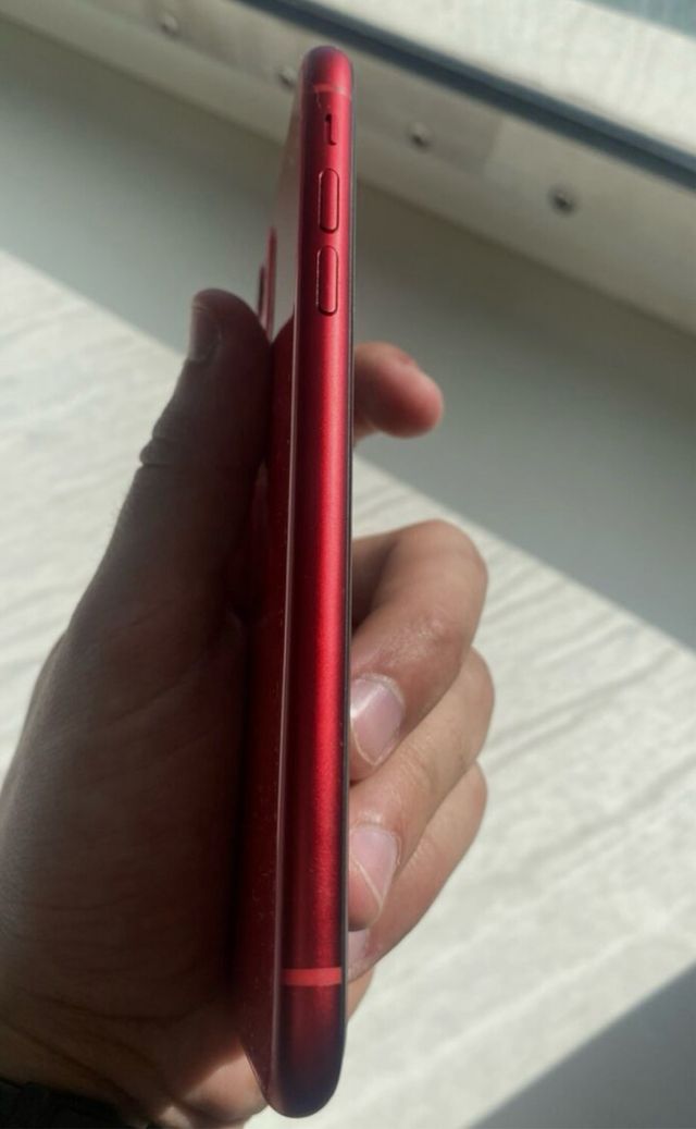 iPhone 11 rojo, 128gb