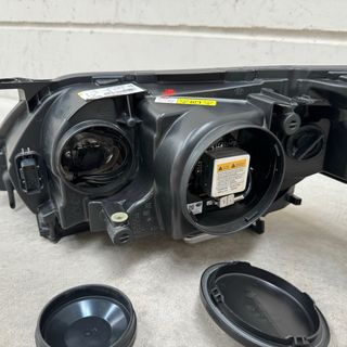 Faro Xenon Derecho SAAB 93