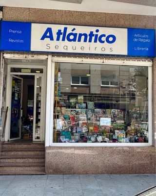 Quiosco Libreria en pleno funcionamiento-Traspaso