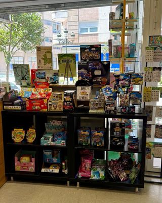 Quiosco Libreria en pleno funcionamiento-Traspaso