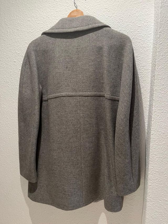 Talla 42. Puesto en dos ocasiones. Marca Caroll