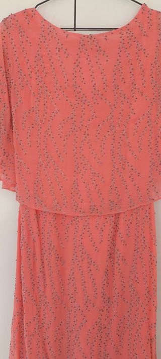 Vestido color coral con pedrería Pedro del Hierro