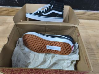 Vans Sk8-Hi - Playeras Negras