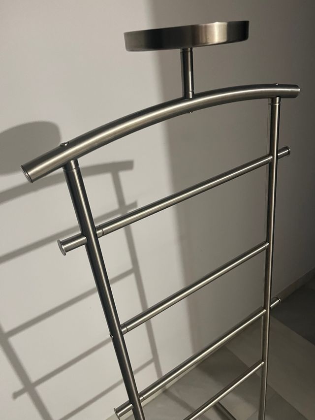 Perchero metálico - Soporte ropa