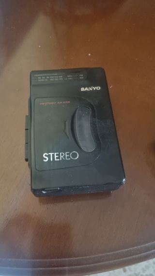 Radio cassette SANYO - Portátil