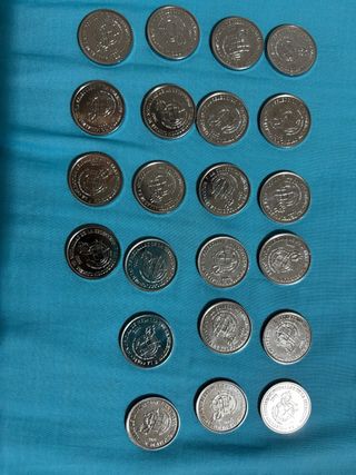 22 Monedas colección de la selección española. 