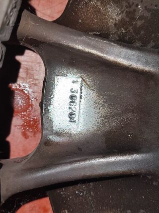 Llantas Mercedes Benz de 14” y neumáticos 