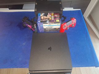 PS4 Pro (PlayStation 4) 1TB + 2 mandos + 7 juegos