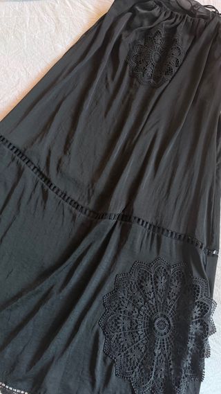 Vestido midi negro bordado