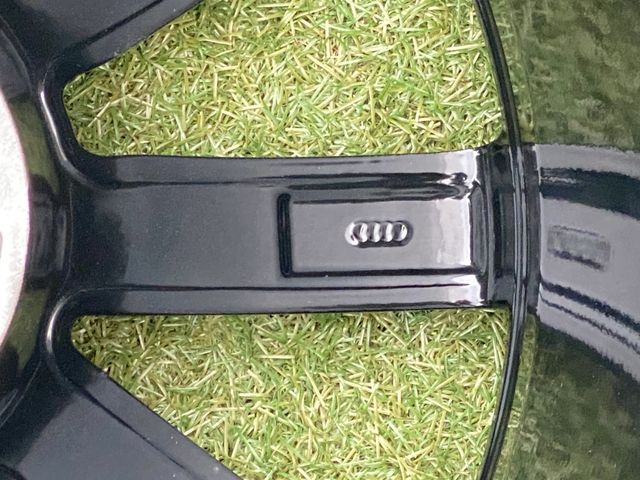 Llantas Originales Audi 18" - Impolutas