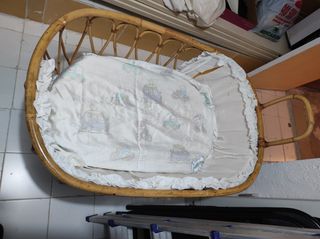 Moisés + colchón + chichonera y cambiador