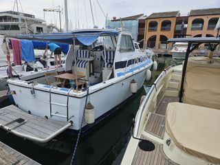 Pilotina Crestliner Aztec (1973)