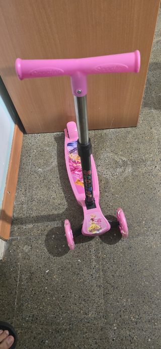 Patinete infantil rosa princesas Disney