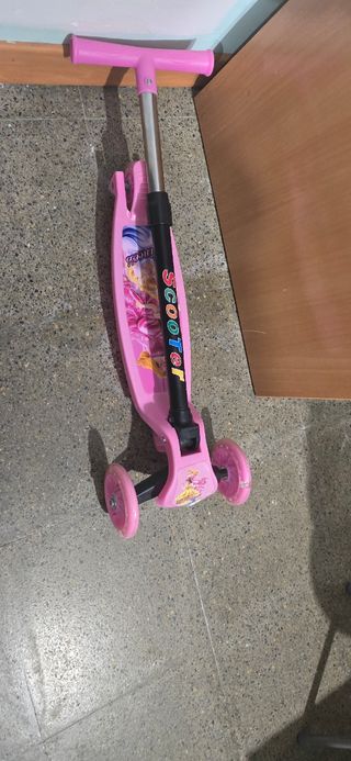 Patinete infantil rosa princesas Disney