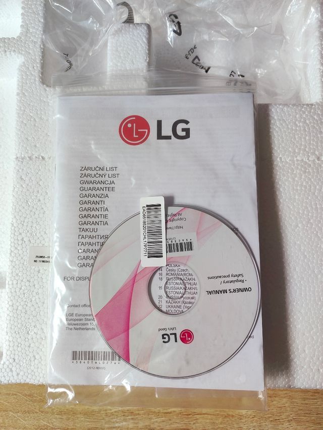 Monitor LG panoramico