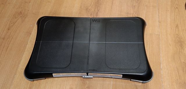 Wii Fit Plus + Balance Board Nintendo
