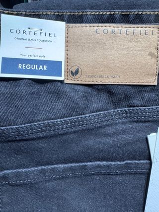 Cortefiel - Pantalón Vaquero Negro Regular