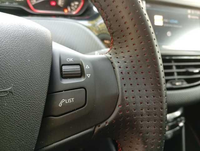 Peugeot 2008 PureTech 110 SANDS GT Line EAT6 81 kW (110 CV)