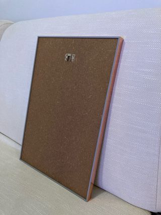 Pizarra de letras con marco rosa