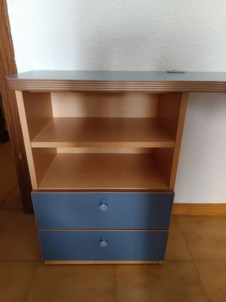 Escritorio azul y beige