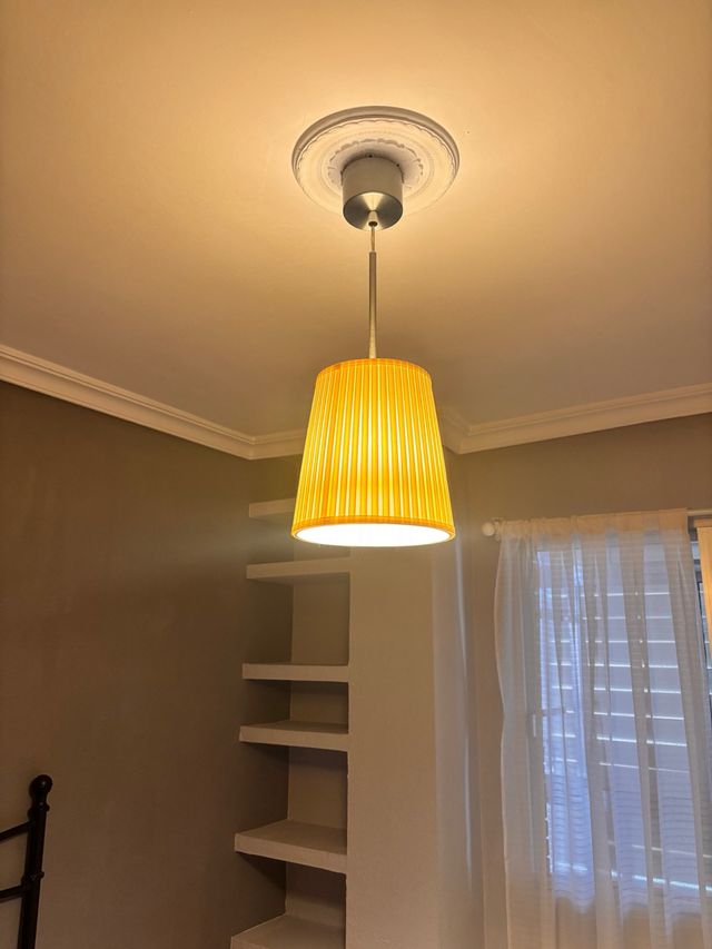 Lámpara colgante dormitorio - amarilla