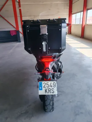 Honda X-ADV 750 (750cc) - Impecable