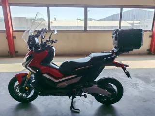 Honda X-ADV 750 (750cc) - Impecable
