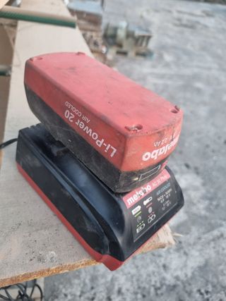 Cargador y batería Metabo Li-Power 20
