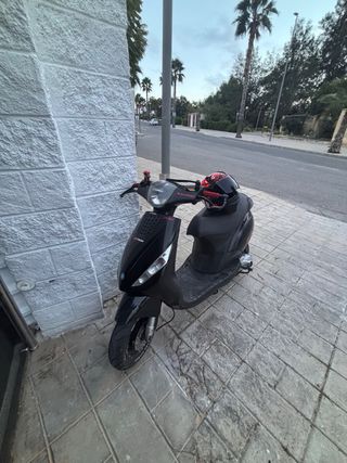 Scooter Piaggio Zip 50 2T