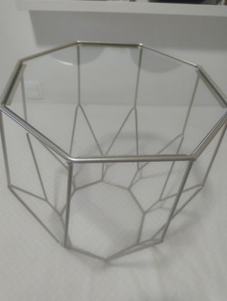 Tavolino da caffè in vetro e metallo. Maison du Monde.