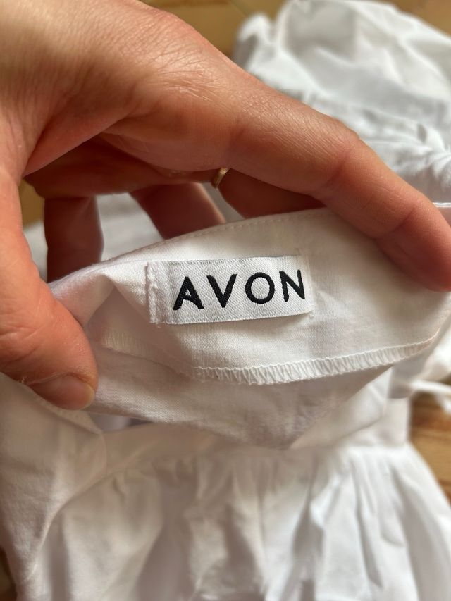 Blusa bianca maniche a sbuffo