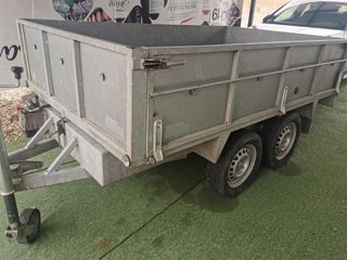 Remolque basculante metálico