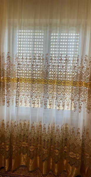 Tenda ricamata beige e oro 510x295cm