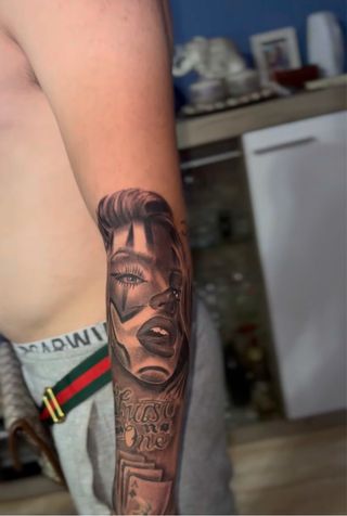 Tatuador de chicano, blackwork, realismo,lettering