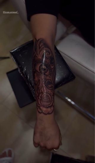Tatuador de chicano, blackwork, realismo,lettering