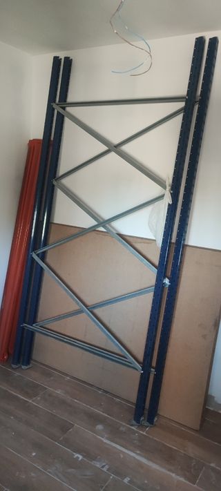 Estantería metálica 