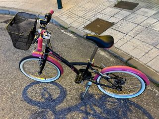 Bicicleta niña Btwin 500 original negra y rosa .